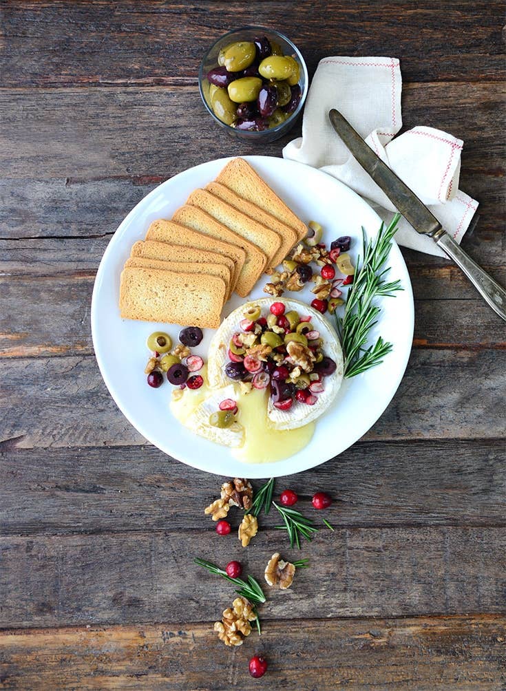 Pitted Olives Jubilee (32 oz.)