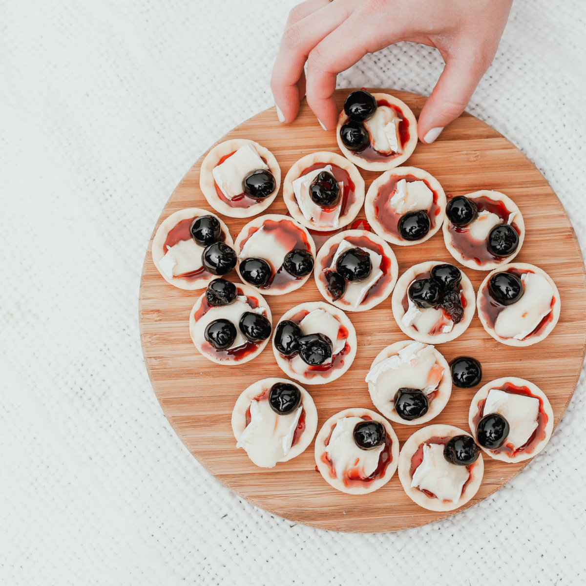 Sable & Rosenfeld Dark Reserve Tipsy Cherries - 10oz