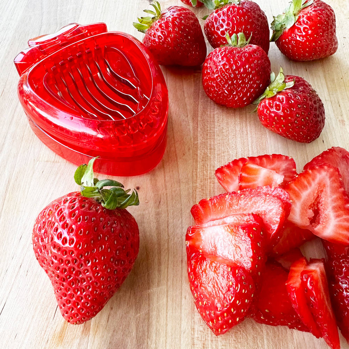 Strawberry and Egg Slicer Bucket /12