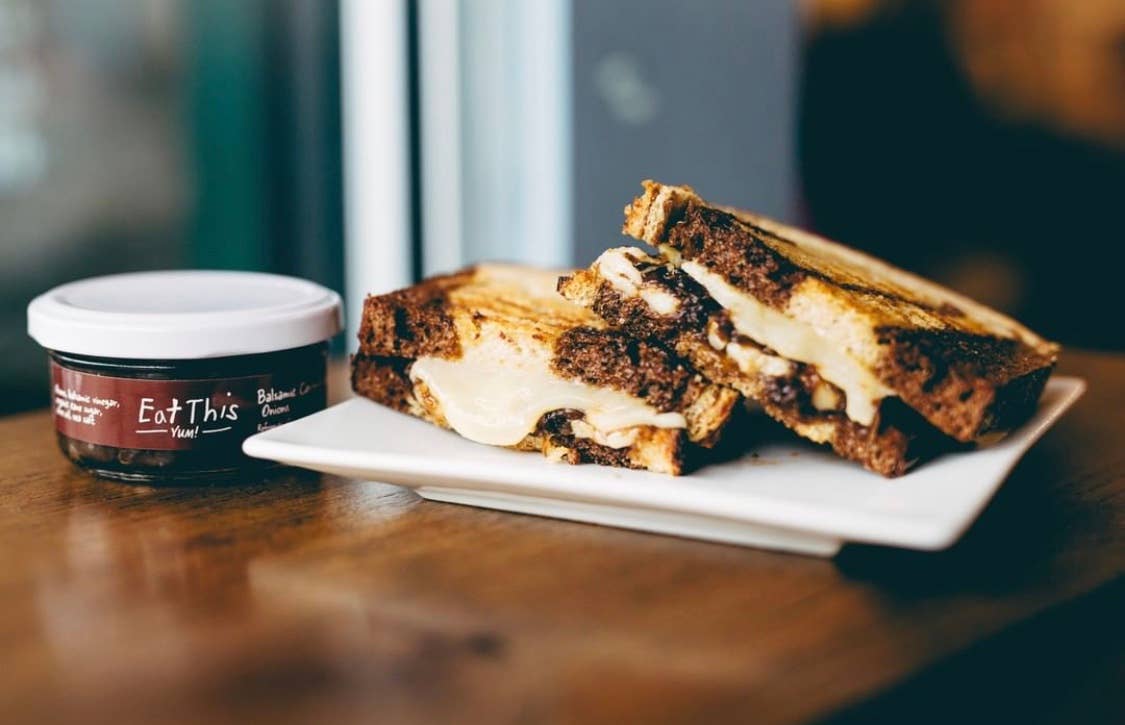 Balsamic Caramelized Onions Spread: 7 oz