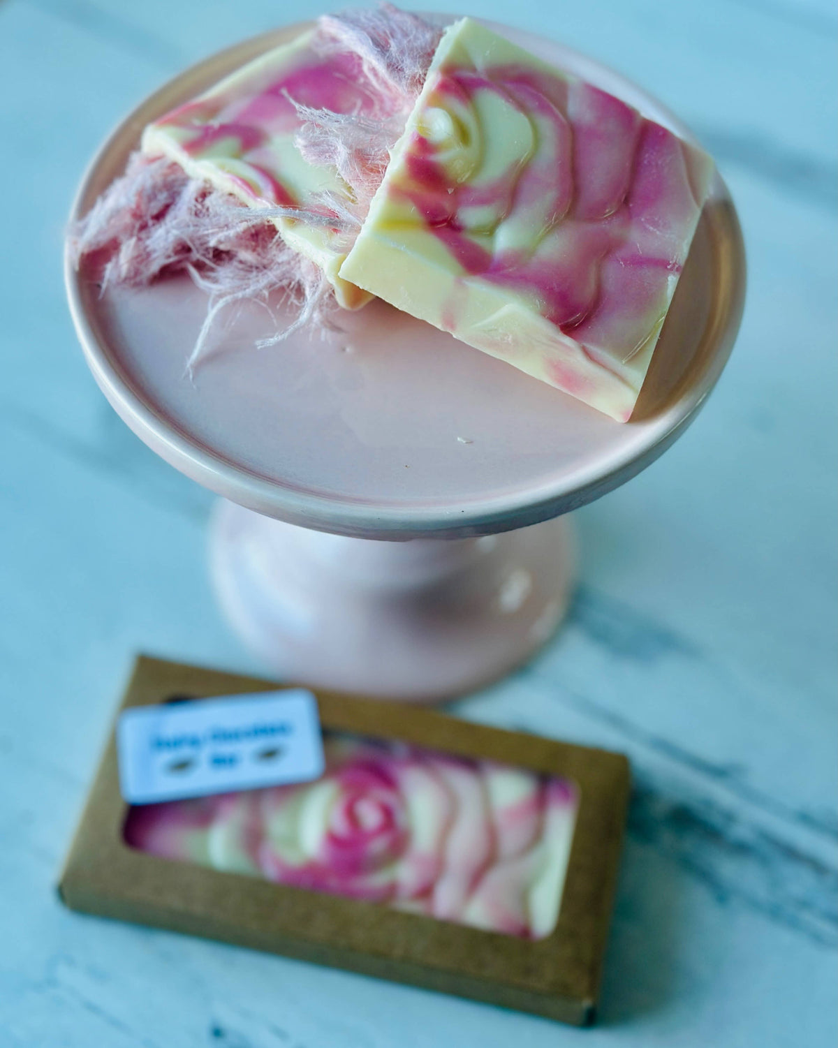 Hairy Candy Bars (Medium Bar 100G): White Chocolate with Pink Cotton Candy